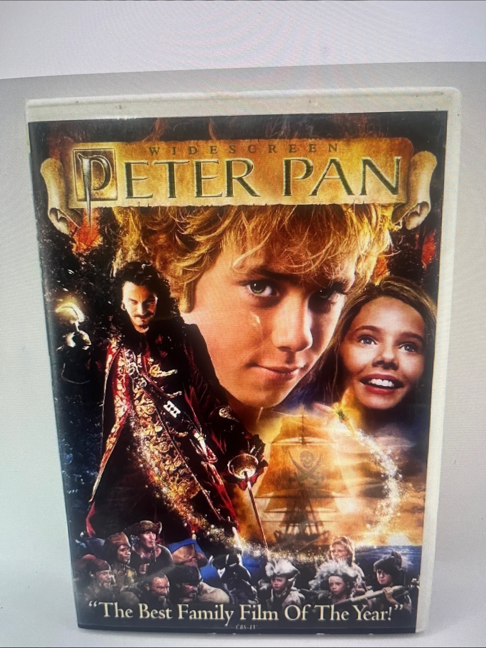 Peter Pan Widescreen DVD - Family Adventure (Gold, Black)